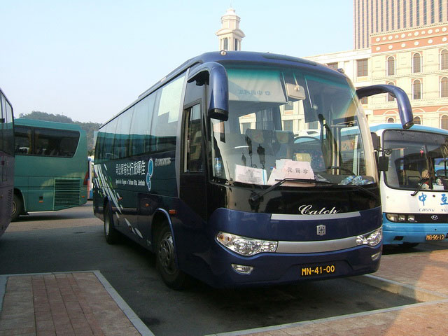 企業(yè)班車是買車還是班車租賃？（班車租賃公司）